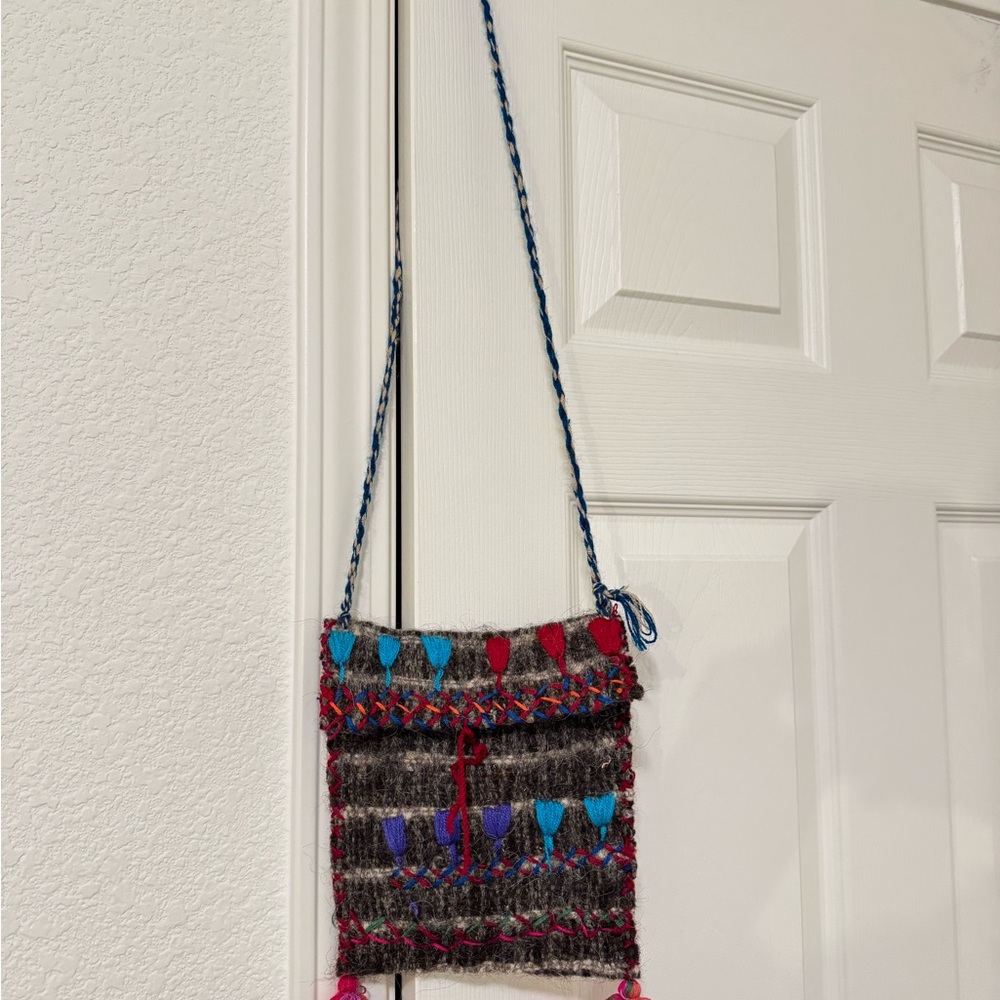 Artesanal- Colorful Patterned Crossbody Bag